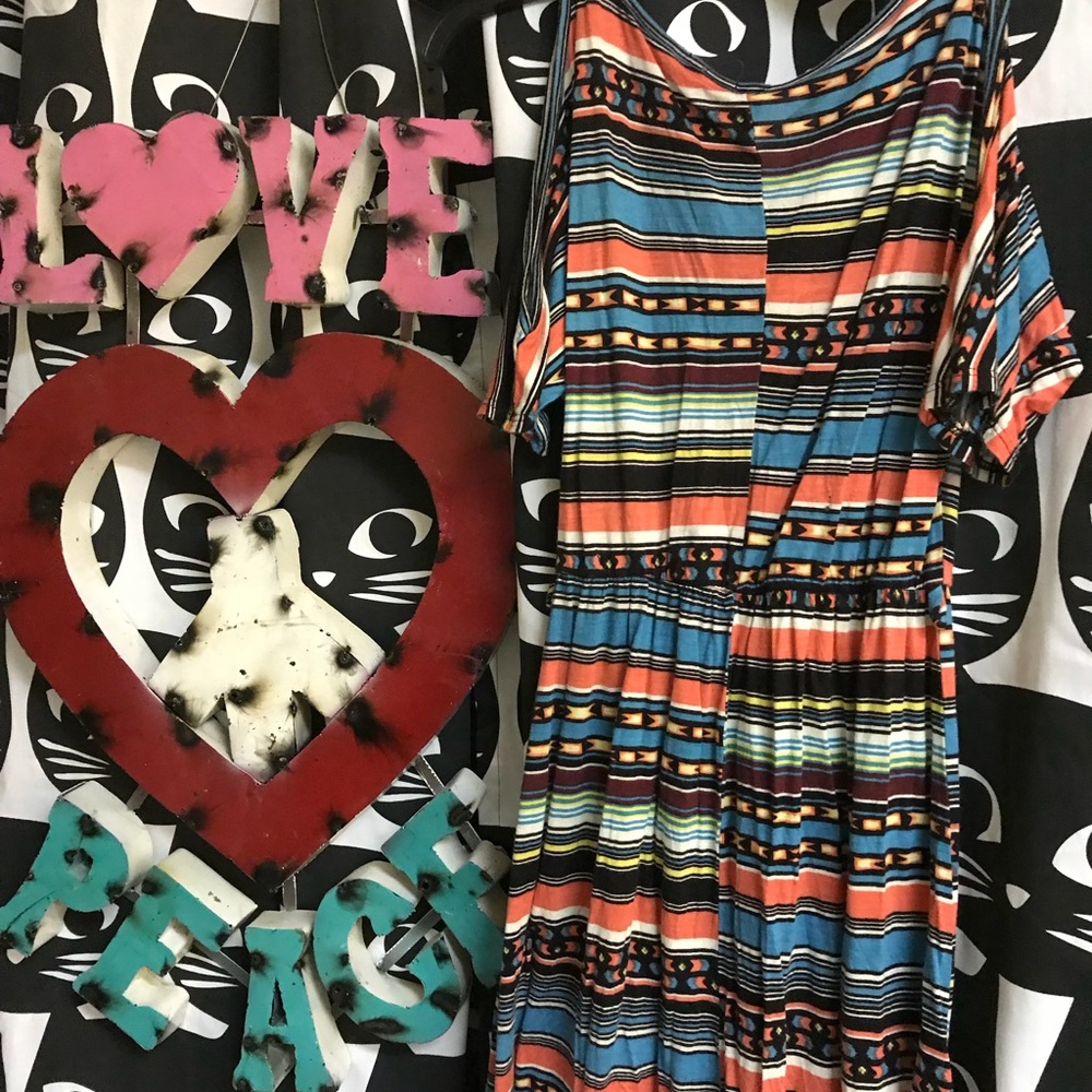*5 for $25* Full tilt size small Aztec dress - Picture 3 of 4